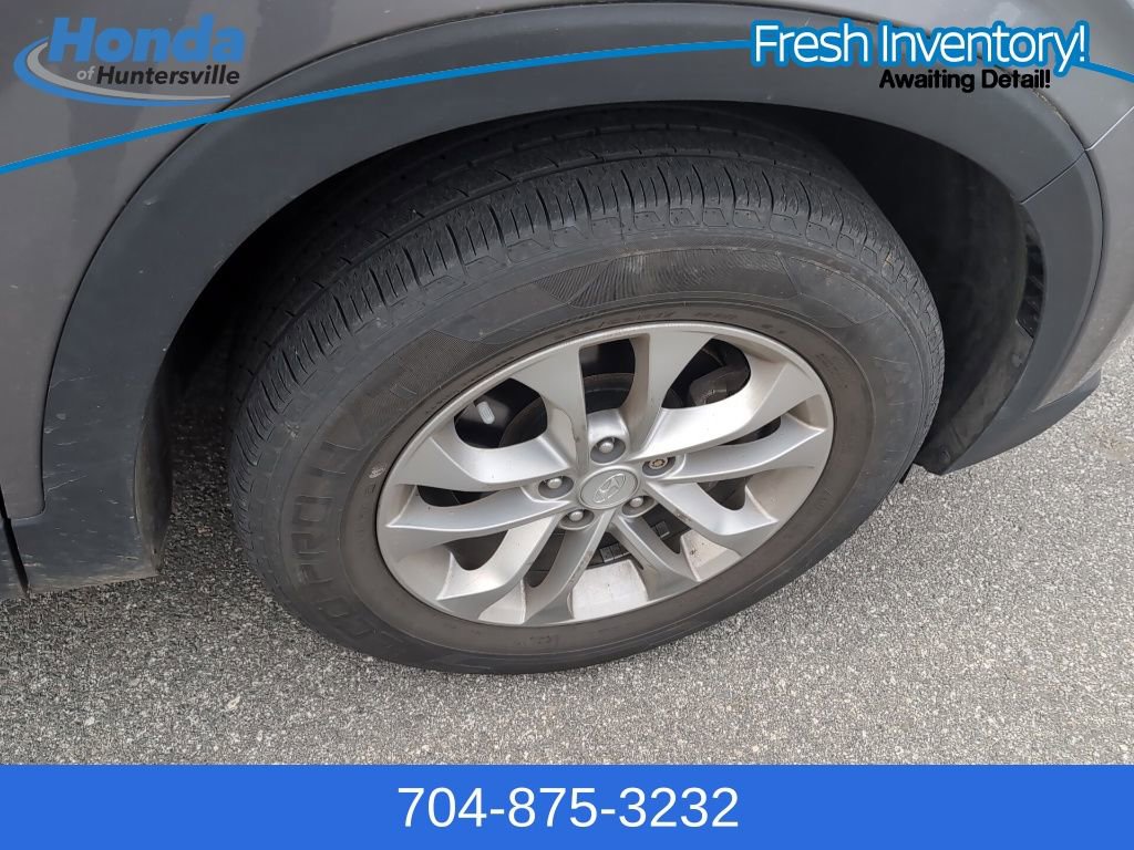 Used 2019 Hyundai Santa Fe SE image 9