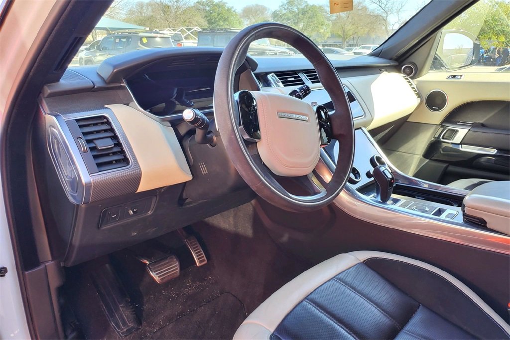 Used 2022 Land Rover Range Rover Sport HST image 10