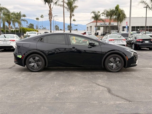 Used 2024 Toyota Prius Prime SE image 4