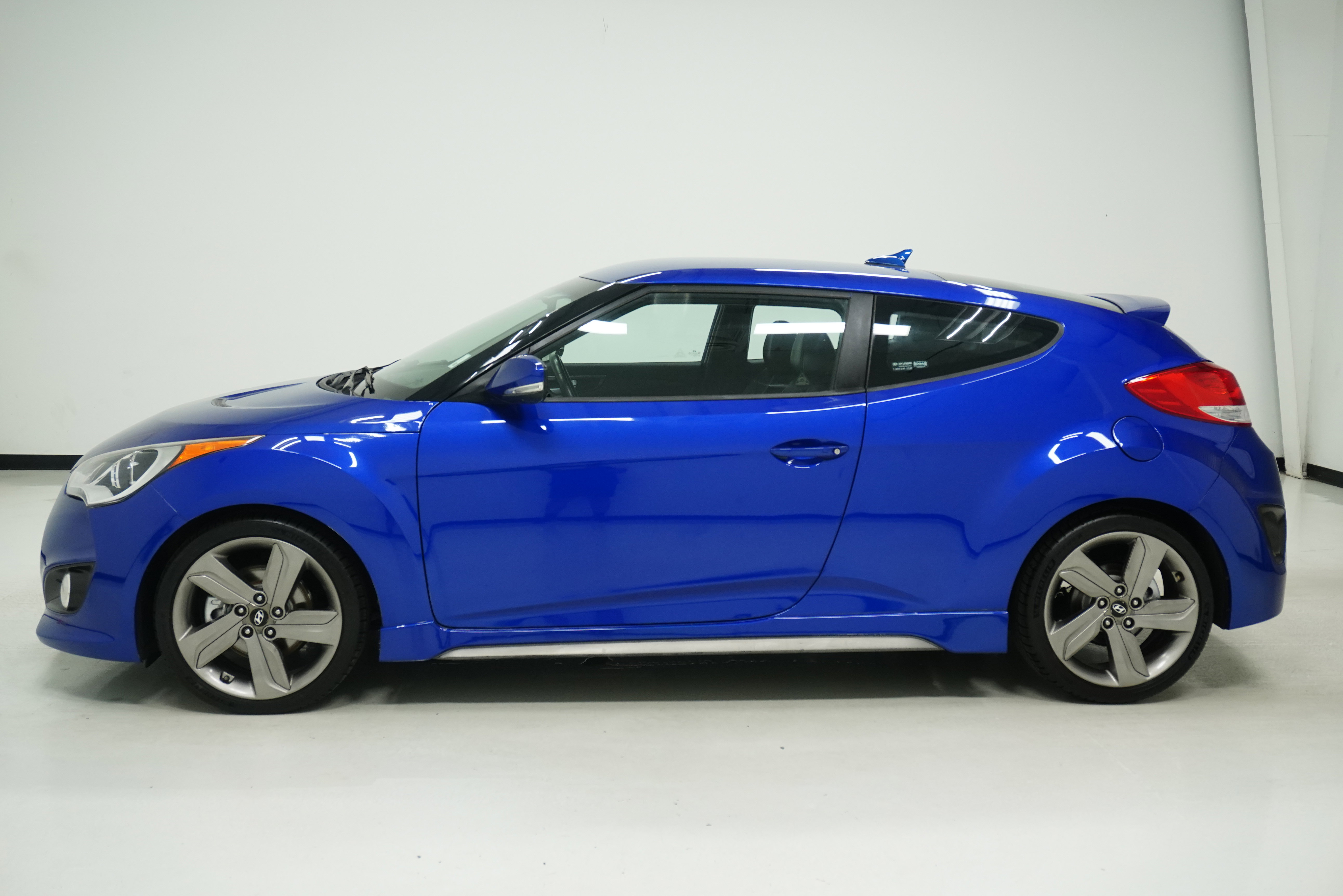 Used 2013 Hyundai Veloster Turbo image 7