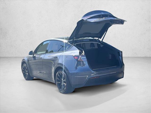 Used 2024 Tesla Model Y Long Range AWD/4WD image 7