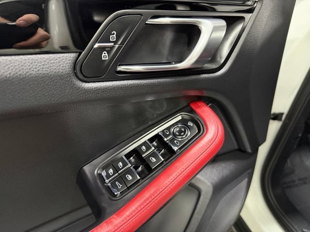 Used 2023 Porsche Macan AWD/4WD image 20