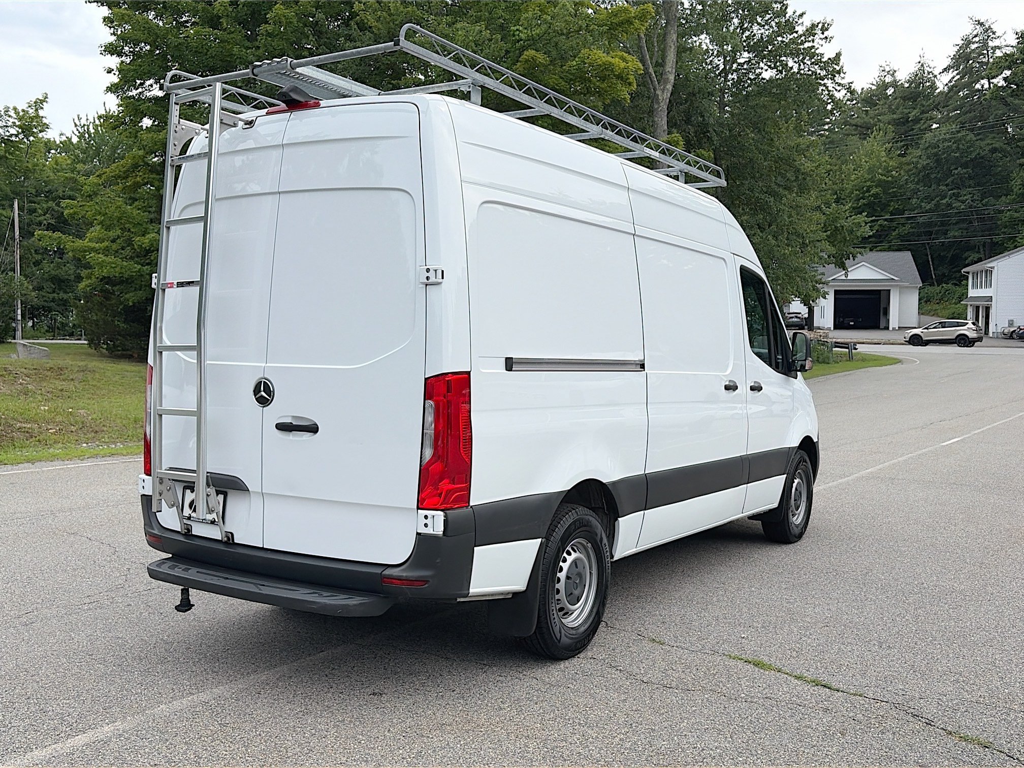 Used 2022 Mercedes-Benz Sprinter 1500 image 11
