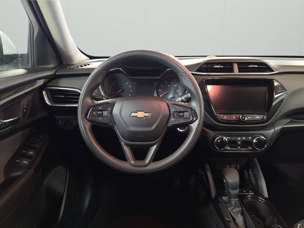 Used 2023 Chevrolet TrailBlazer LT w/ Convenience Package FWD image 14