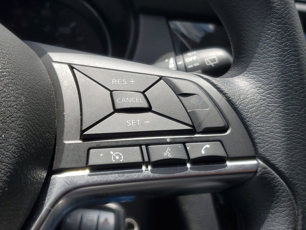 Used 2022 Nissan Rogue Sport S image 17