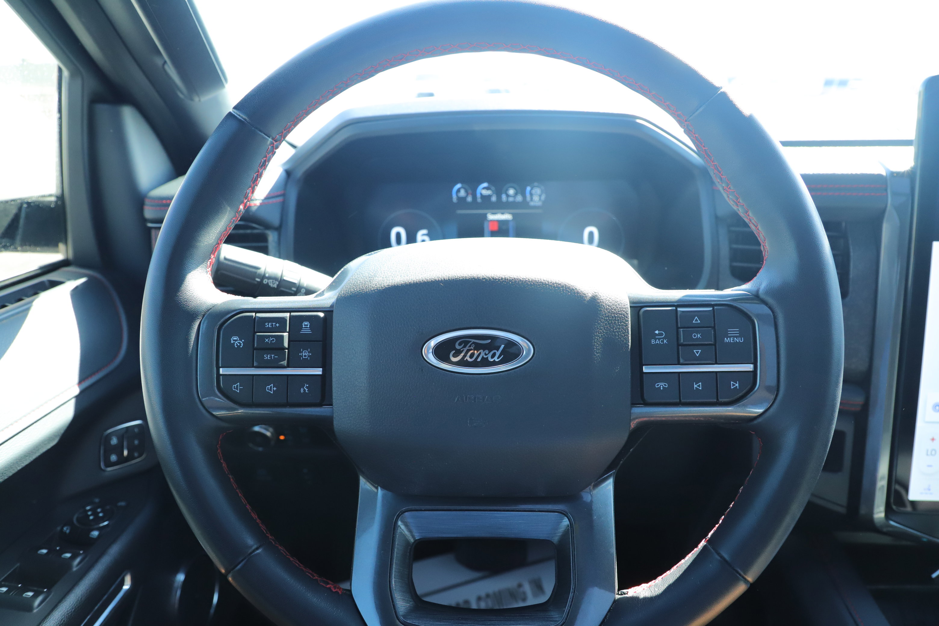 Used 2022 Ford Expedition Limited image 16