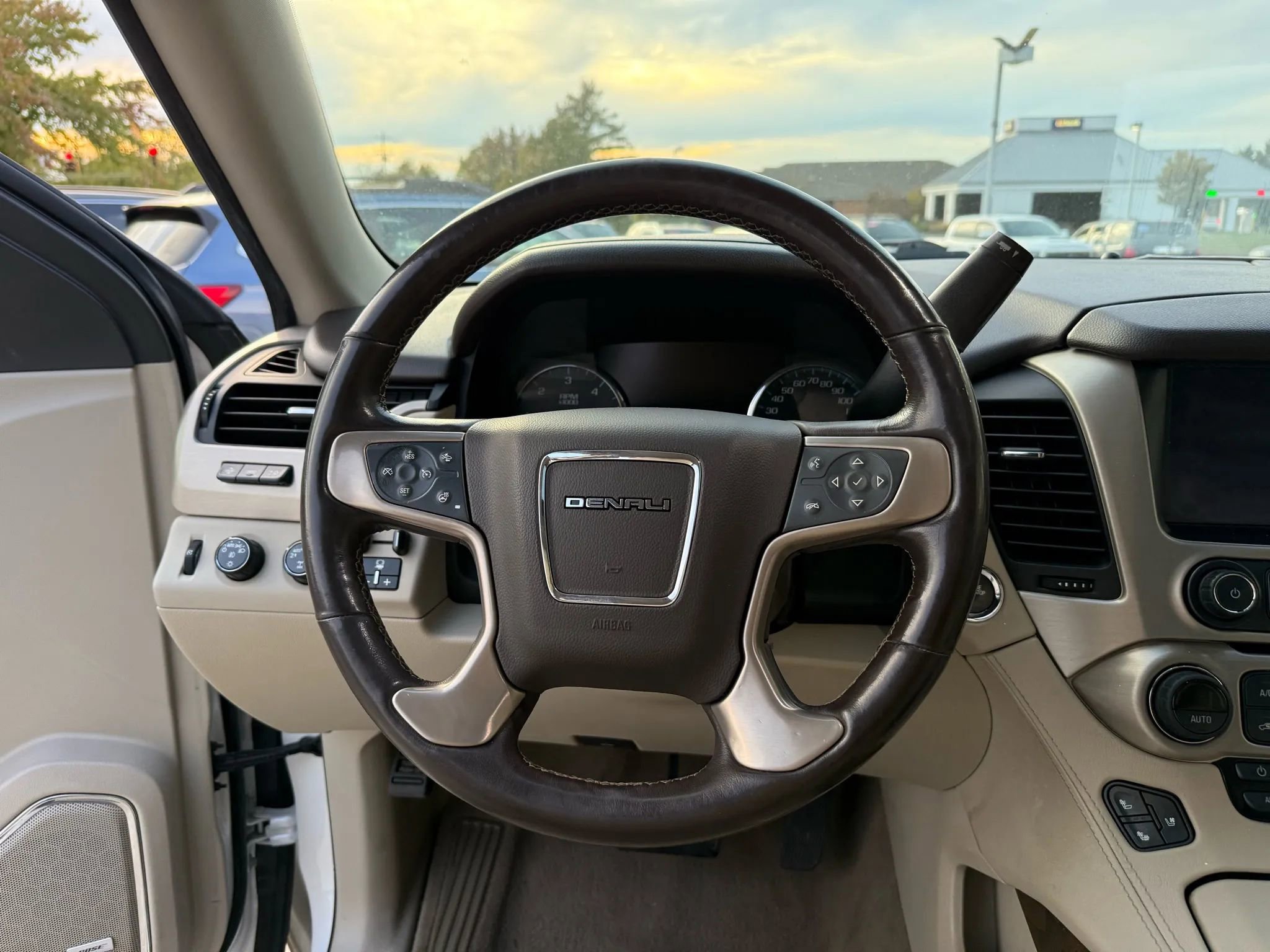 Used 2019 GMC Yukon XL Denali w/ Denali Ultimate Package image 15