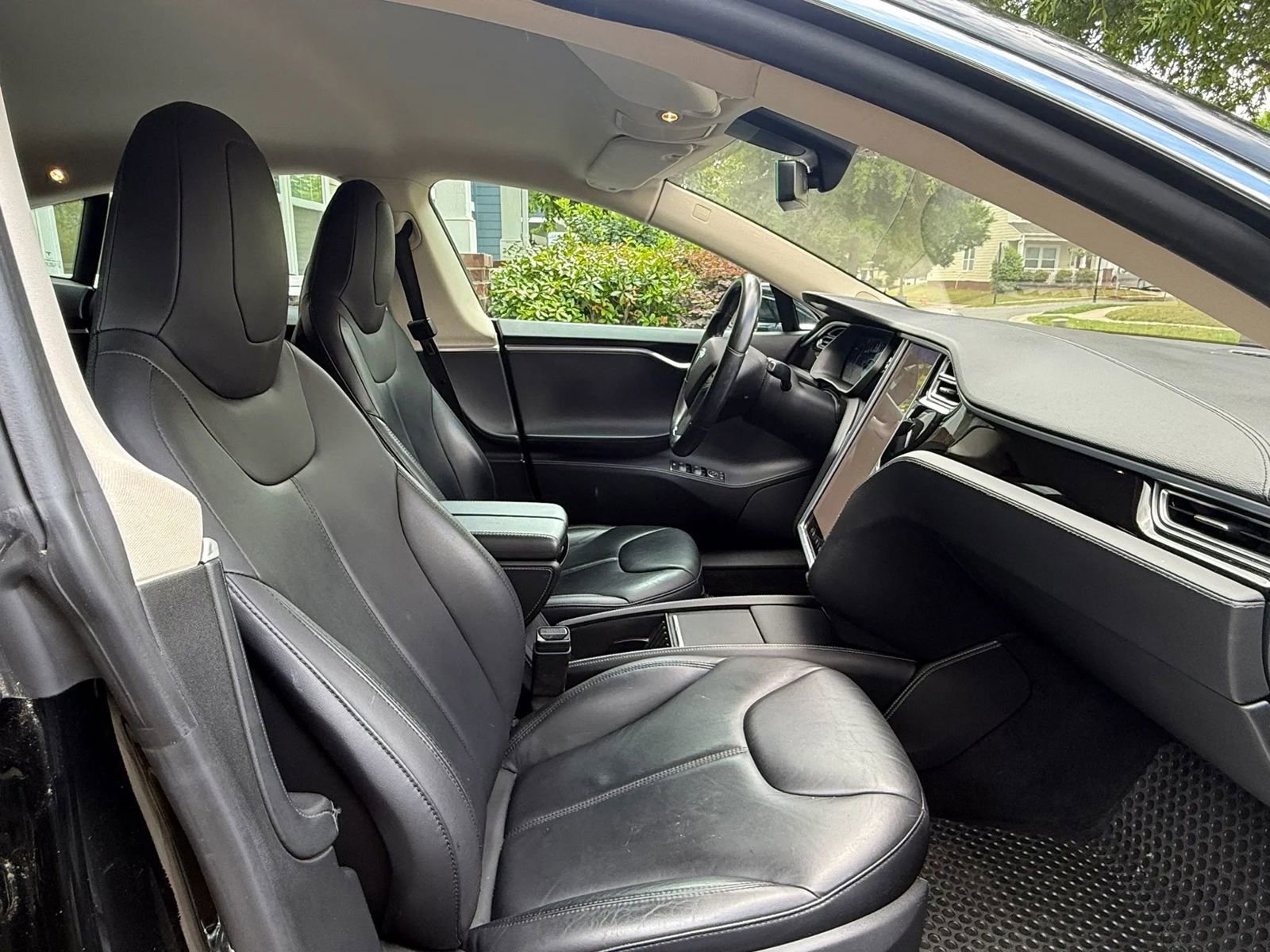 Used 2015 Tesla Model S 70D AWD/4WD image 10