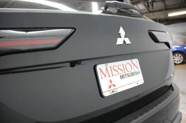 New 2026 Mitsubishi Outlander SE image 4