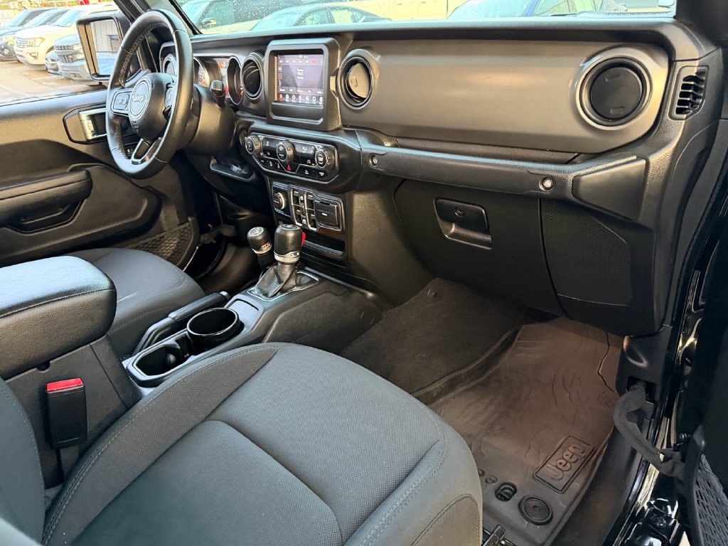 Used 2022 Jeep Gladiator Sport AWD/4WD image 18