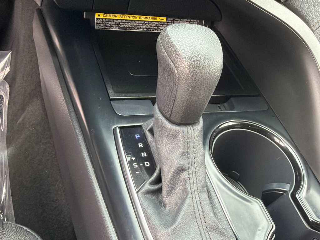 Used 2020 Toyota Camry LE w/ Sunroof Package FWD image 31