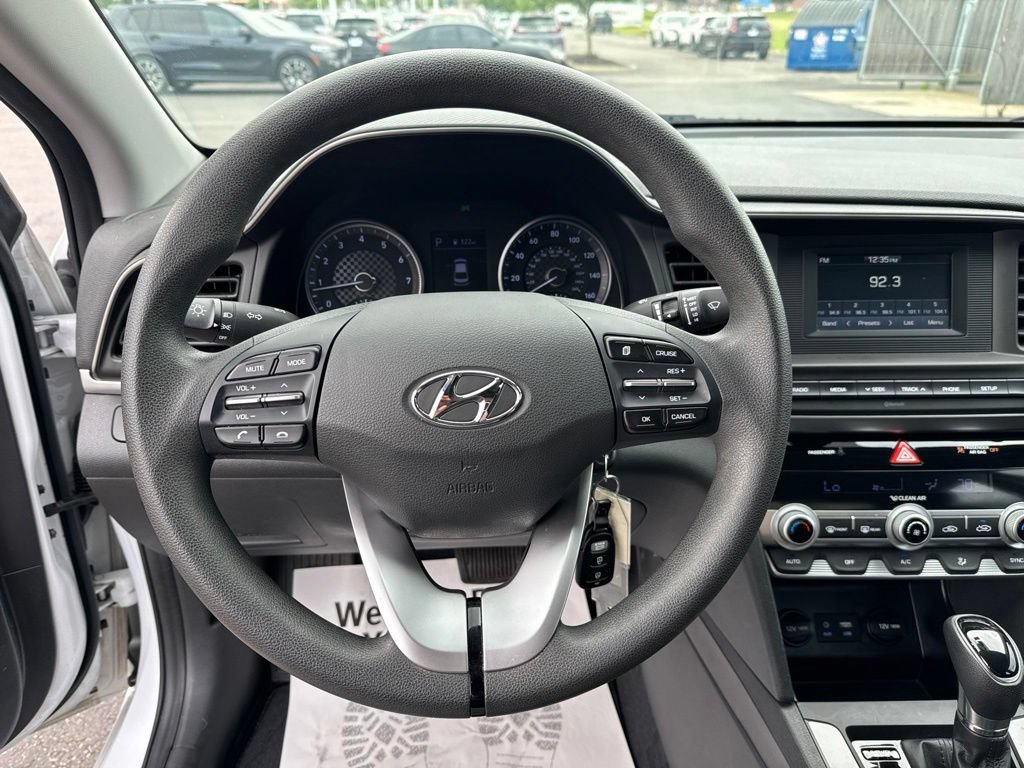 Used 2020 Hyundai Elantra SE w/ Cargo Package (C1) FWD image 14
