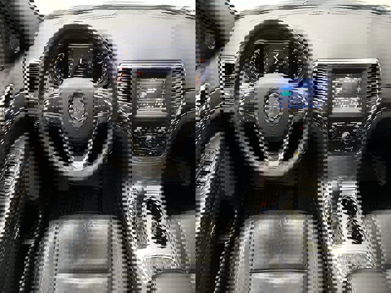 Used 2018 Jeep Grand Cherokee Limited image 13