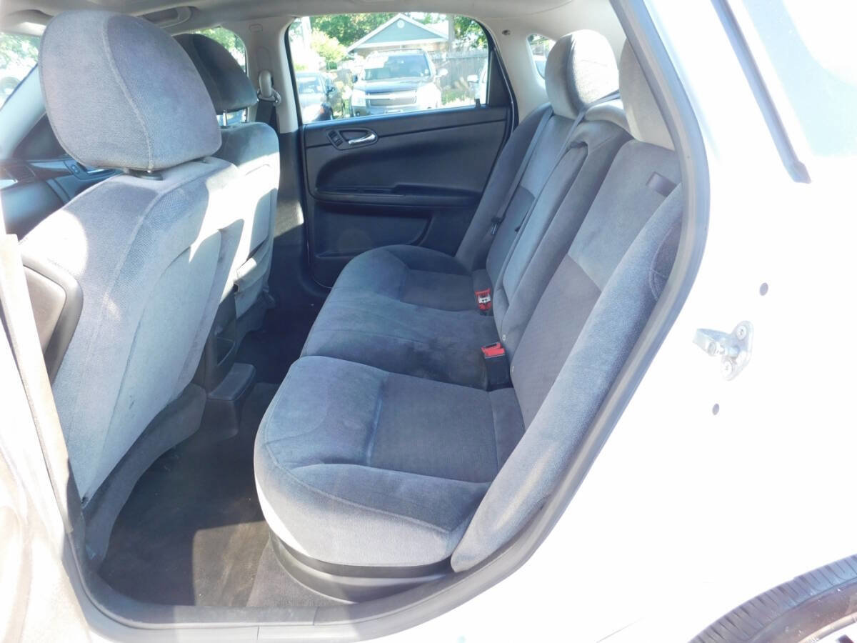 Used 2014 Chevrolet Impala LT w/ LT Sunroof Package image 5