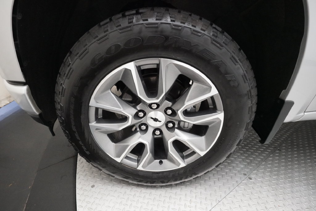 Used 2021 Chevrolet Silverado 1500 RST AWD/4WD image 24