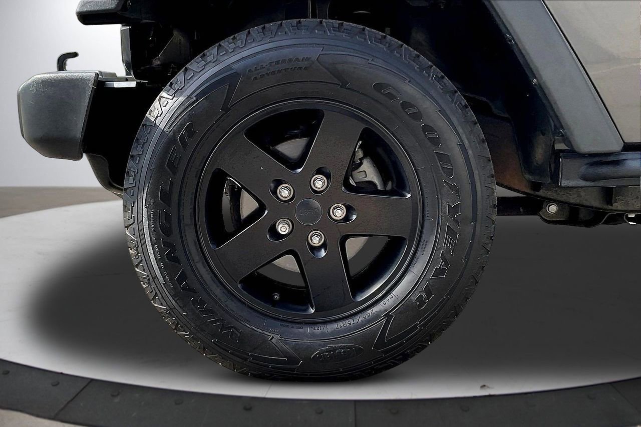 Certified 2016 Jeep Wrangler Unlimited Sport image 30