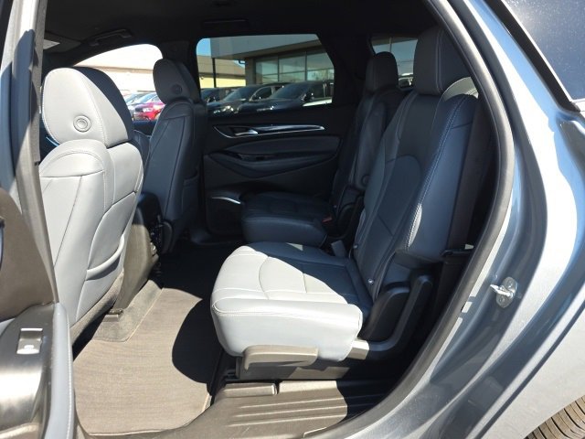 Used 2024 Buick Enclave Premium image 38