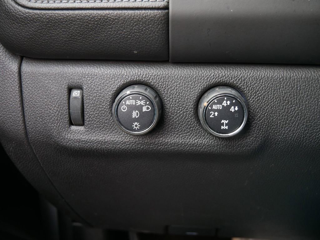 Used 2015 GMC Canyon SLT image 30