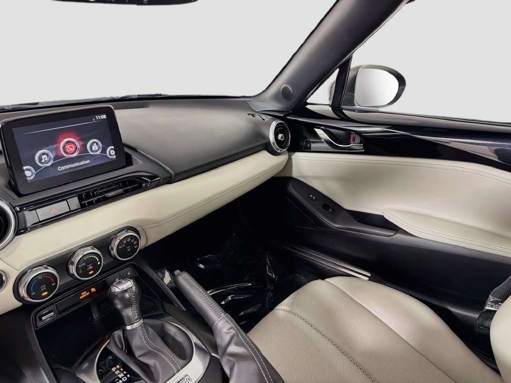 Used 2021 MAZDA MX-5 Miata RF Grand Touring RWD image 23