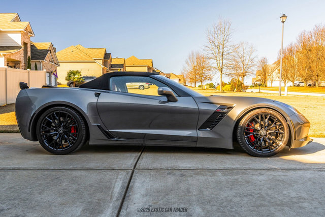 Used 2016 Chevrolet Corvette Z06 w/ 3LZ Preferred Equipment Group image 17
