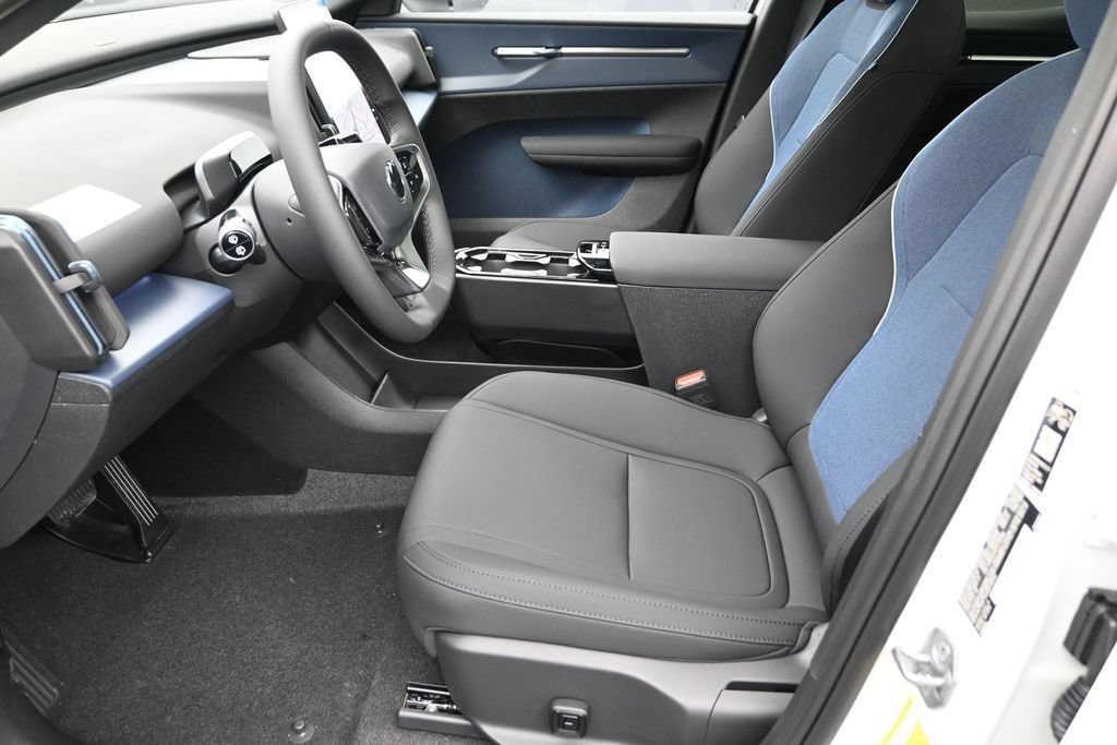 New 2026 Volvo EX30 Plus w/ Protection Package Premier AWD/4WD image 11