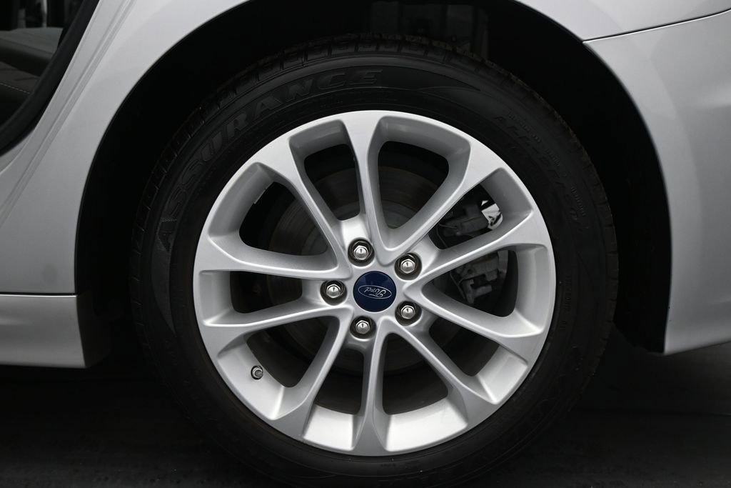 Certified 2019 Ford Fusion SE FWD image 22