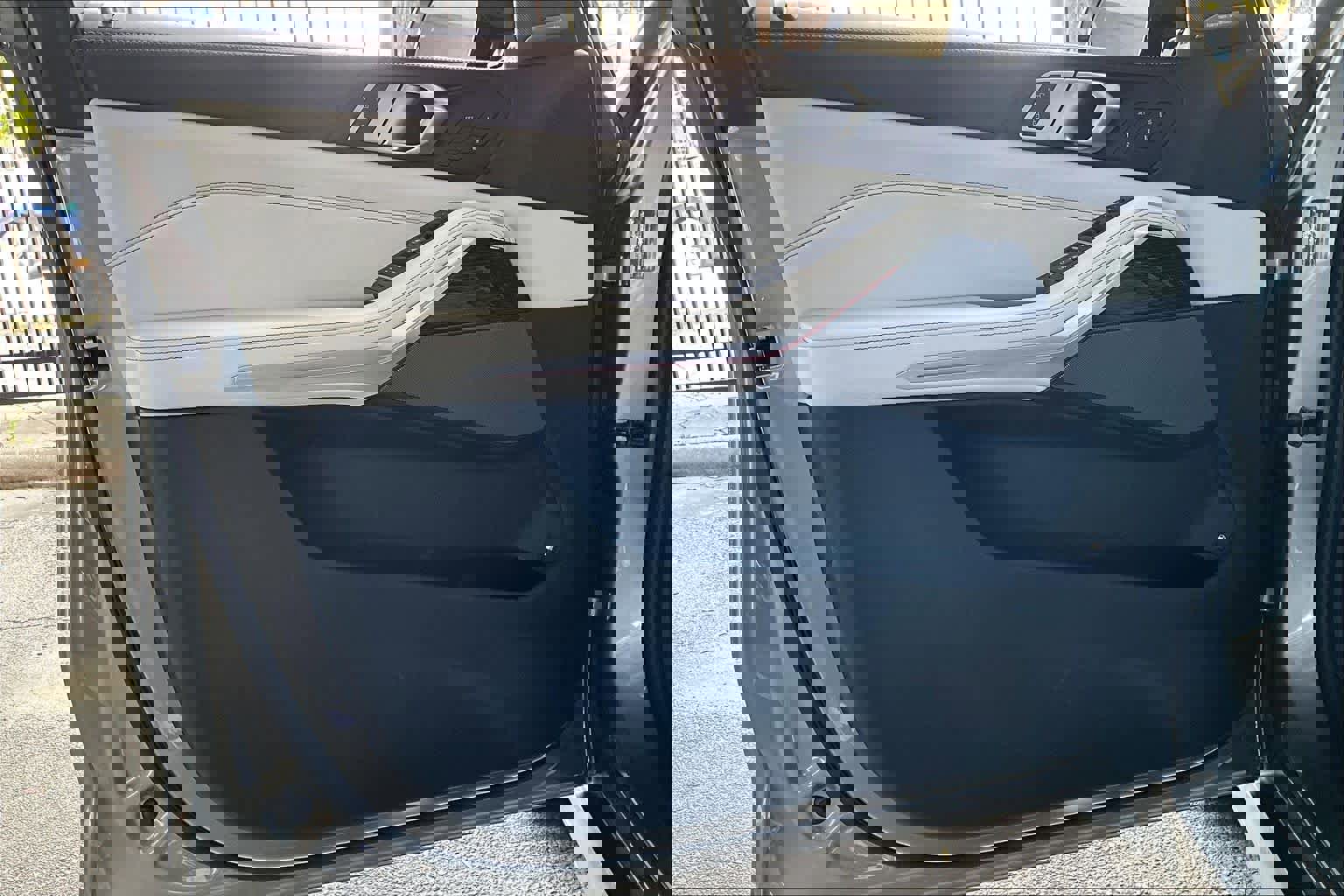 Used 2024 BMW X5 xDrive50e w/ M Sport Package image 21