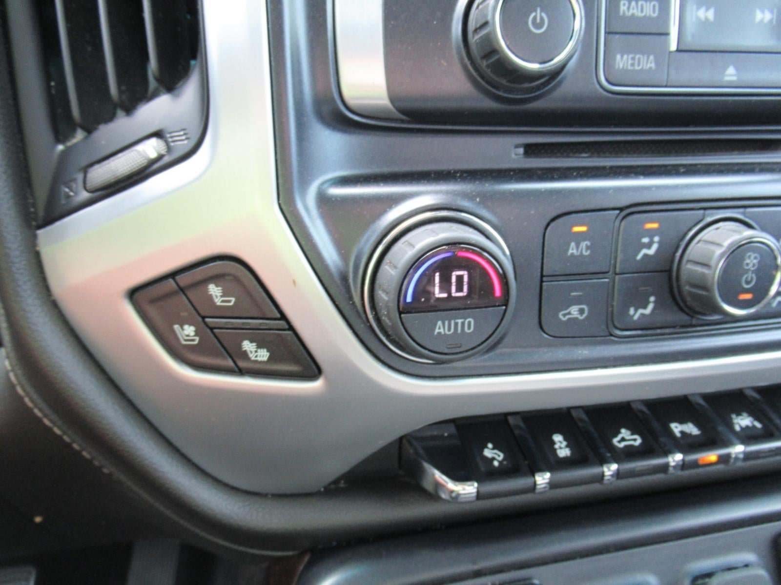 Used 2018 GMC Sierra 1500 SLT AWD/4WD image 31