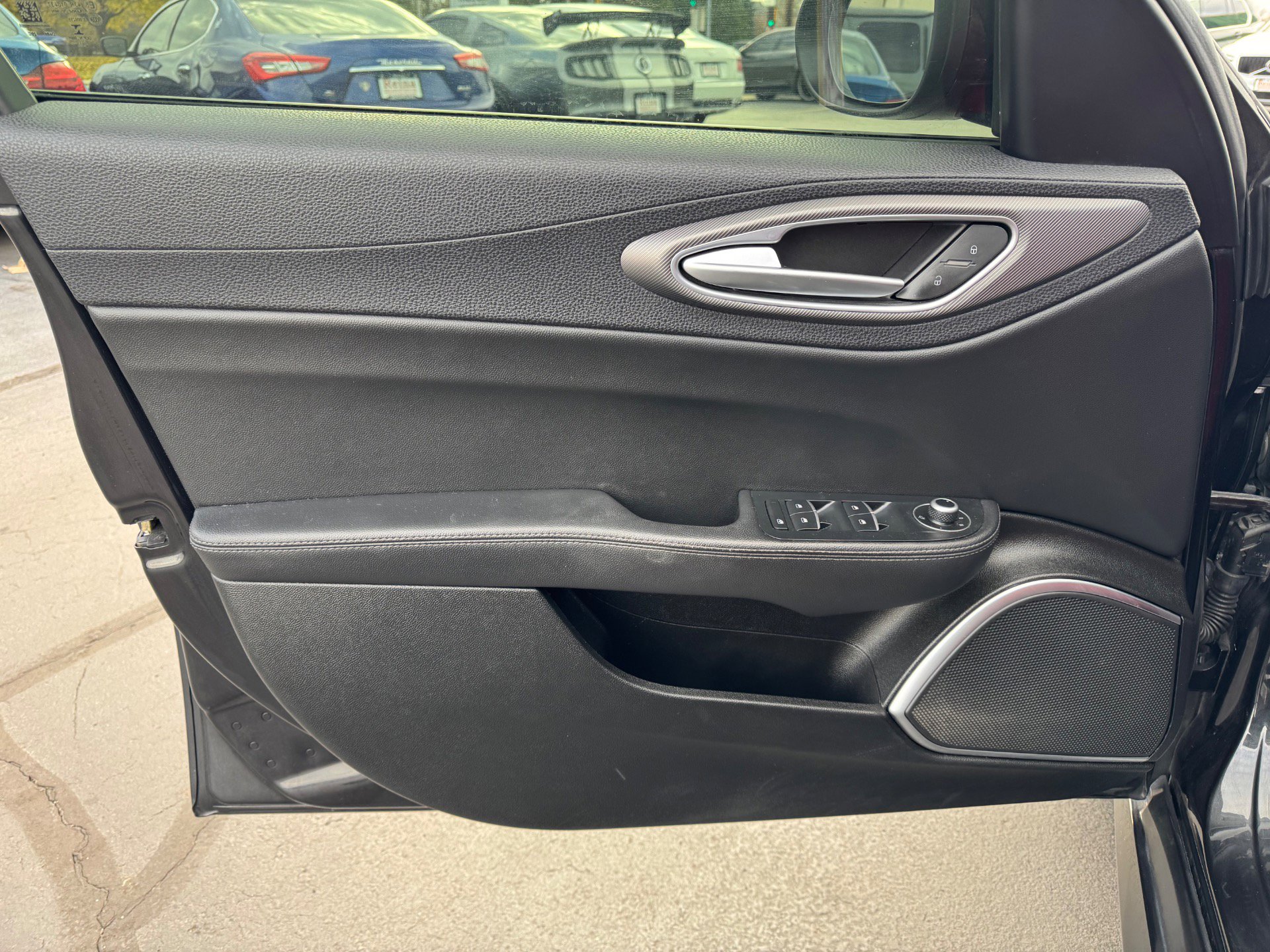 Used 2022 Alfa Romeo Giulia Veloce image 6