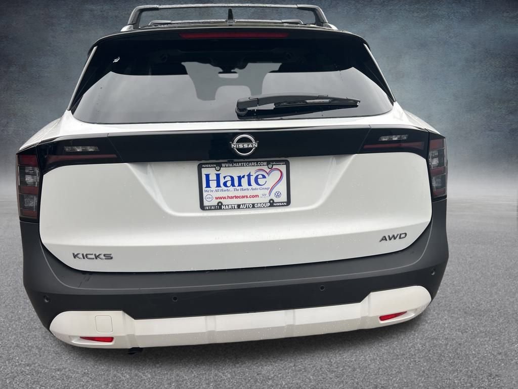 New 2026 Nissan Kicks SV image 7