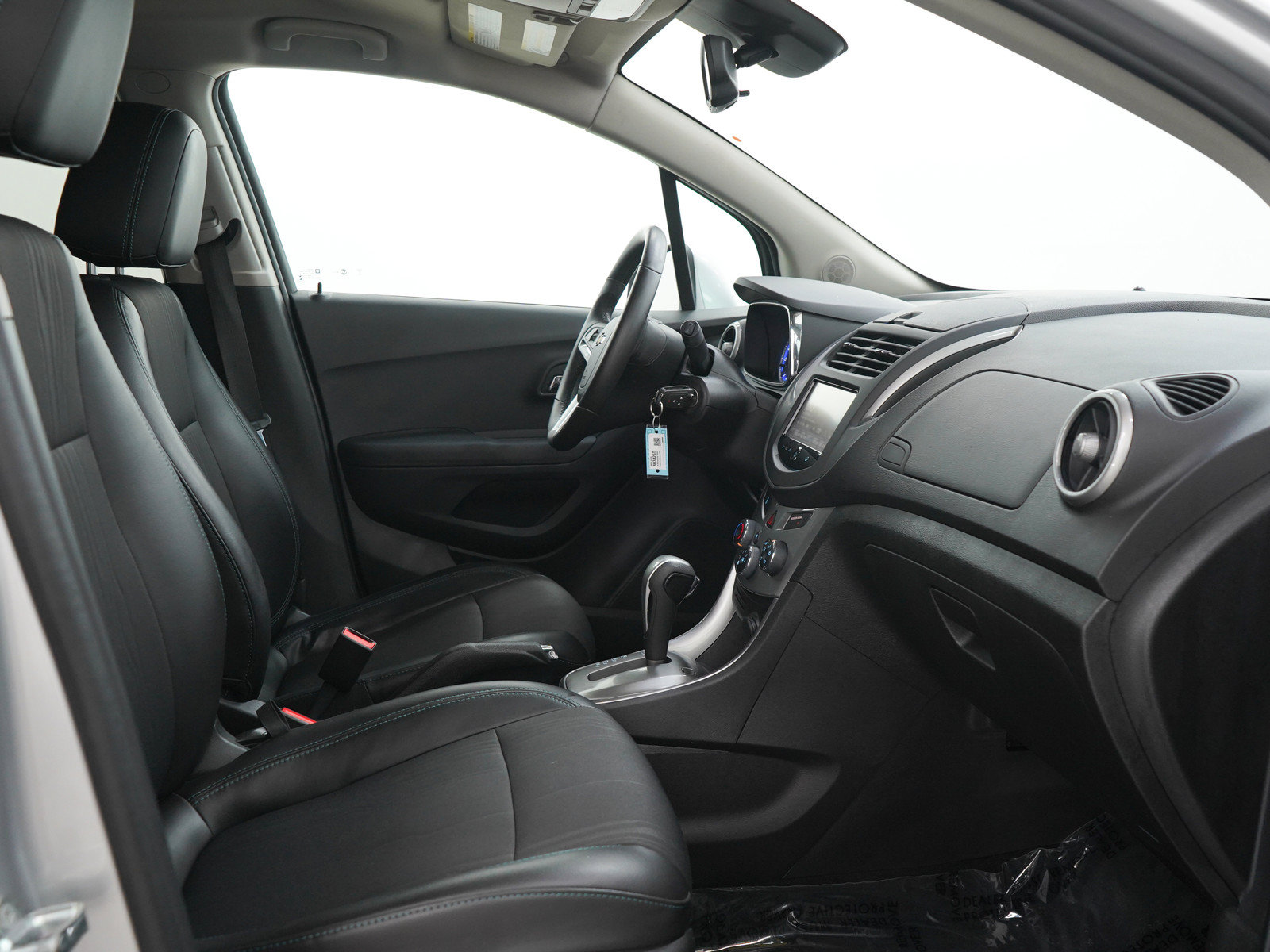 Used 2016 Chevrolet Trax LT w/ LT Convenience Package AWD/4WD image 12