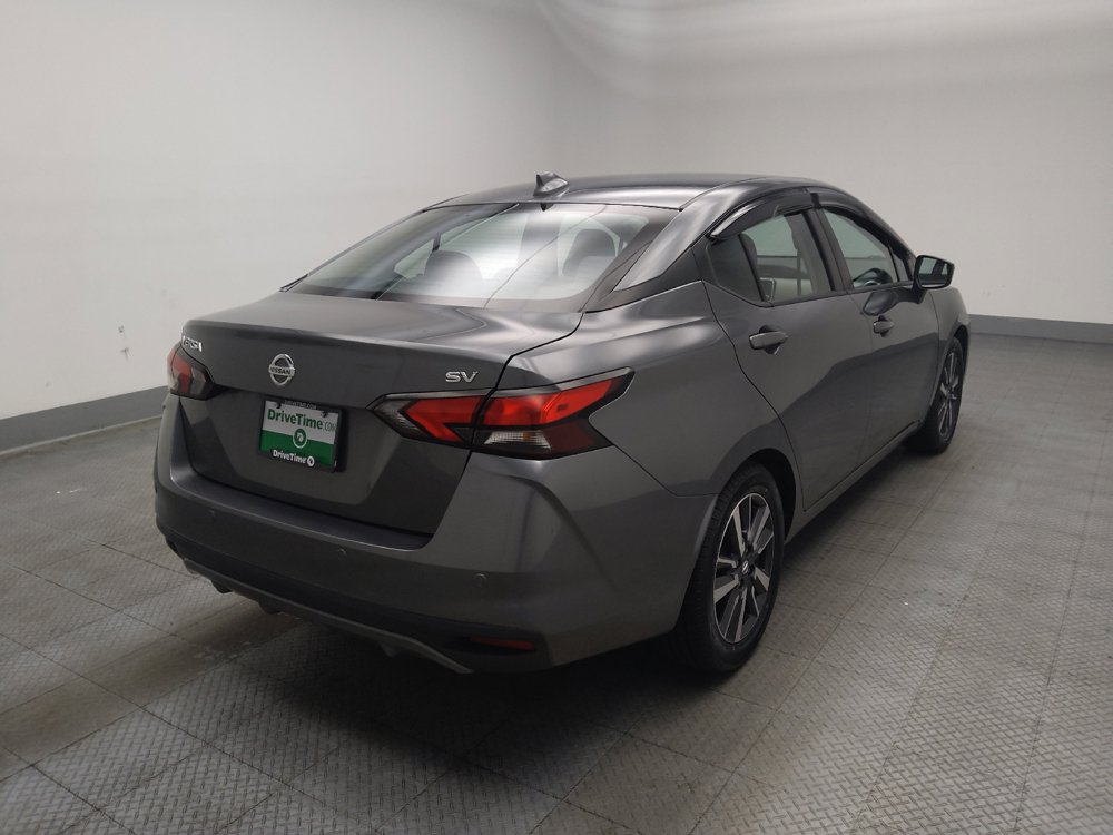 Used 2021 Nissan Versa SV FWD image 9