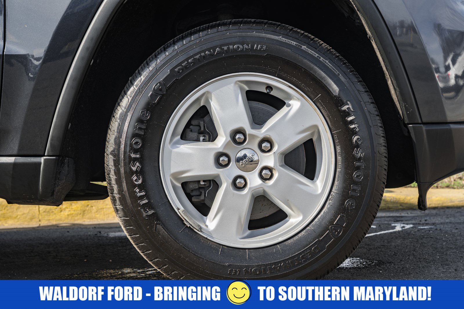 Used 2012 Jeep Grand Cherokee Laredo w/ Laredo E Group image 17