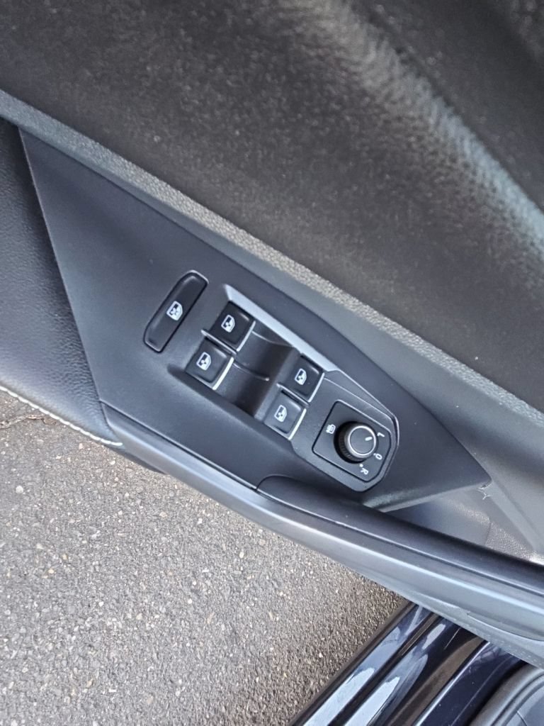 Used 2025 Volkswagen Jetta S FWD image 21