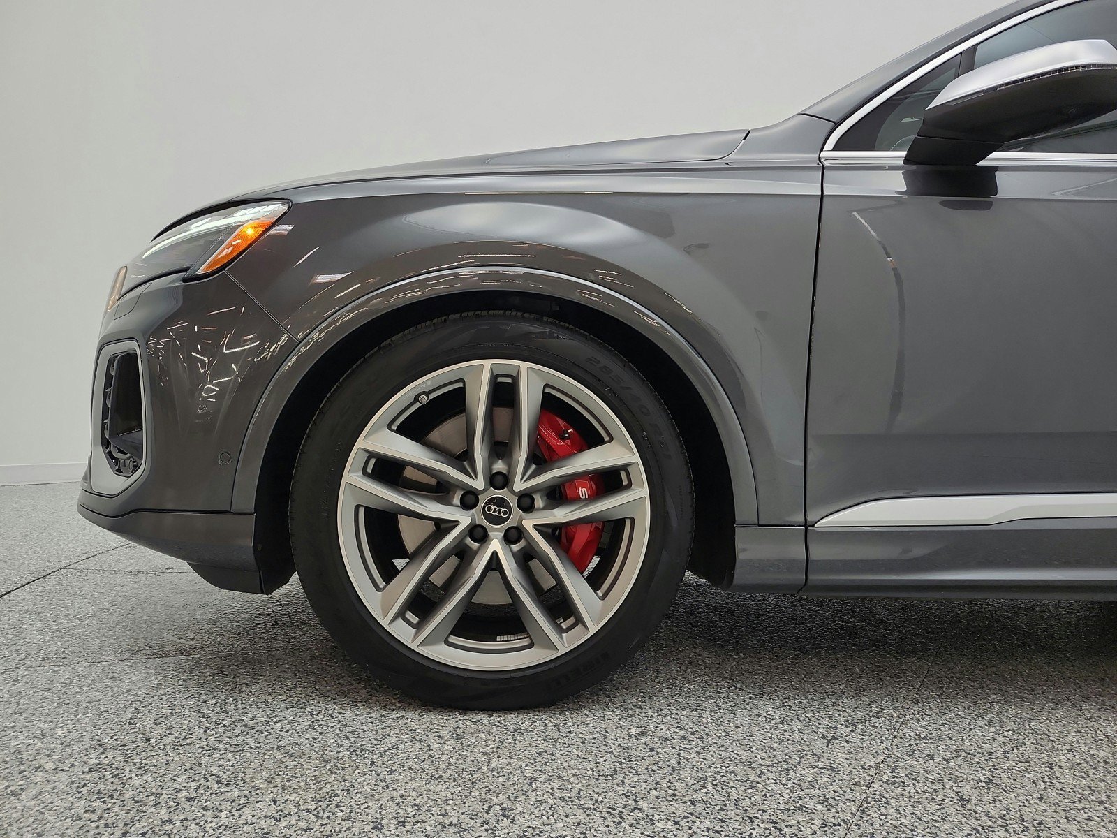 Used 2025 Audi SQ7 Premium Plus w/ S Sport Package AWD/4WD image 22