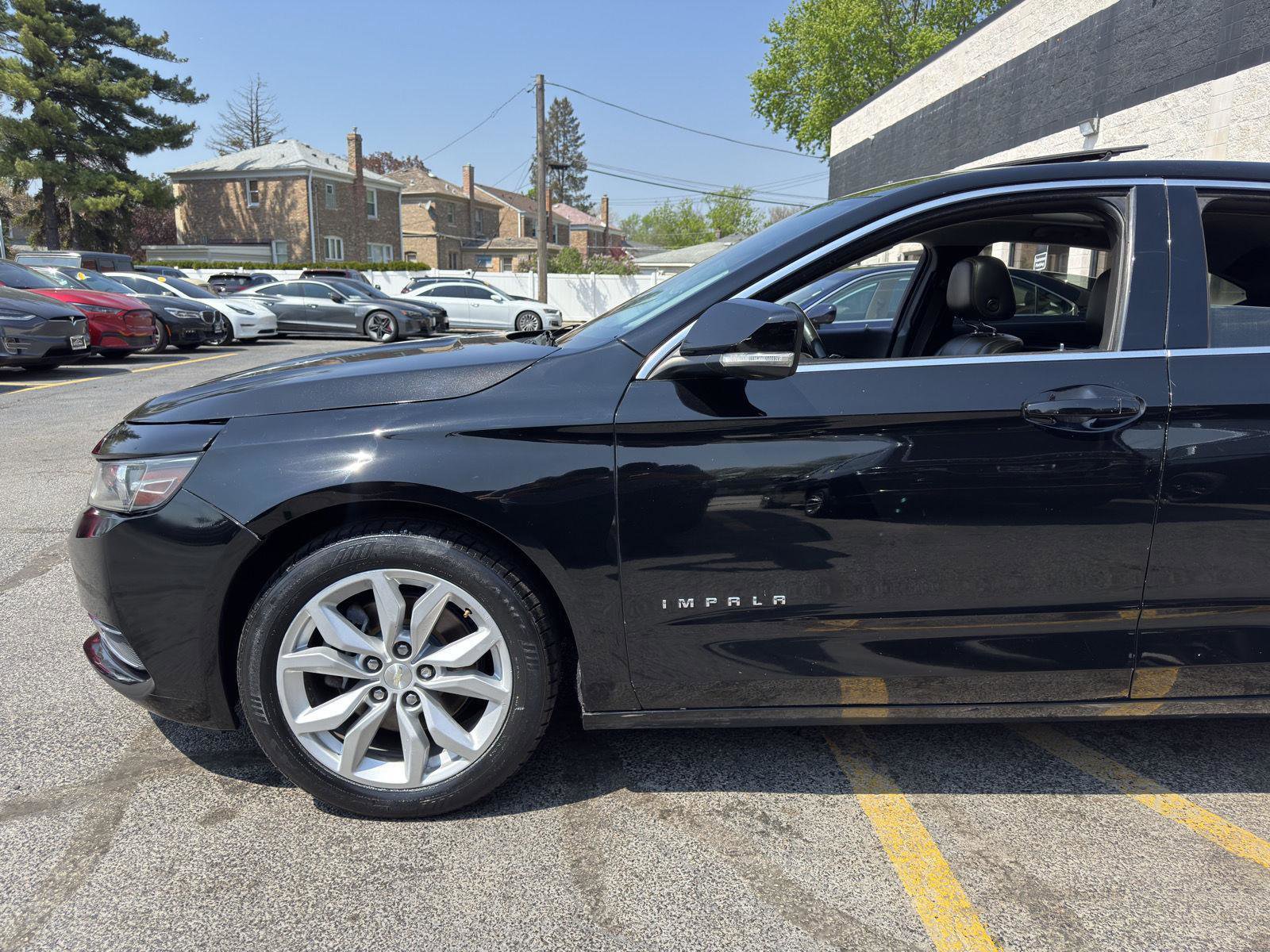 Used 2017 Chevrolet Impala LT FWD image 2