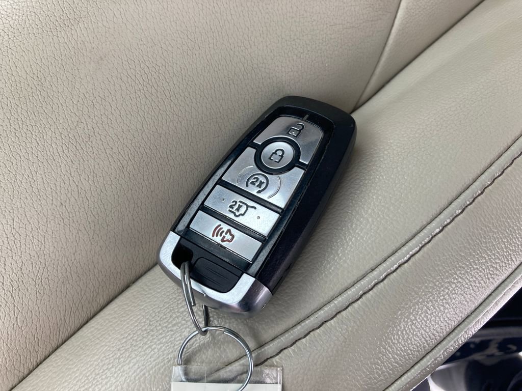 Used 2022 Ford Edge Titanium image 33