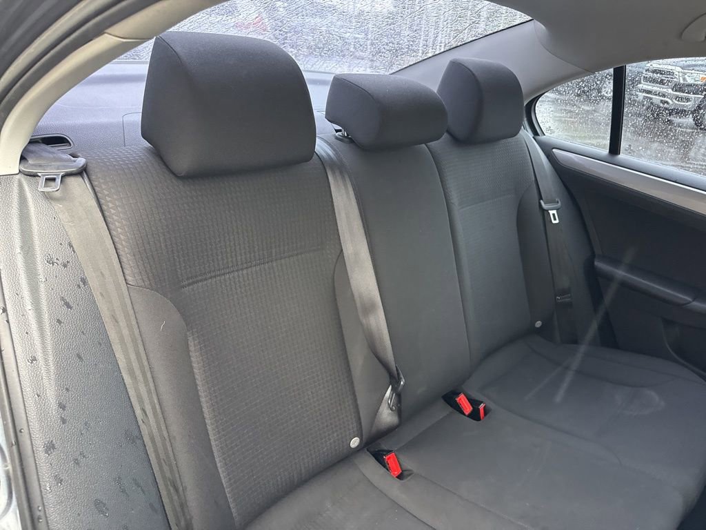 Used 2015 Volkswagen Jetta SE FWD image 26