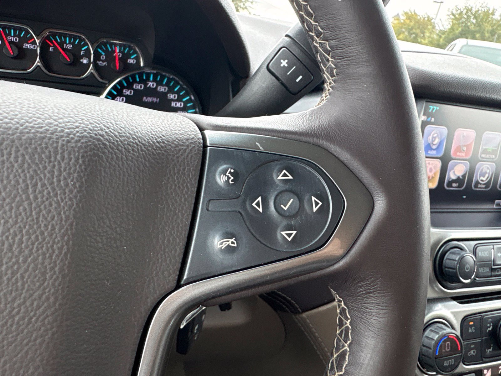 Used 2018 Chevrolet Tahoe LS w/ All-Season Package RWD image 29