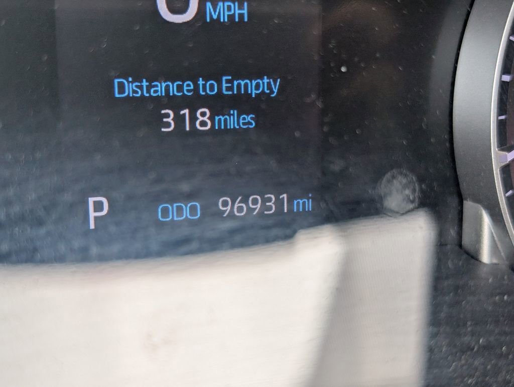 Used 2020 Toyota Highlander L FWD image 16