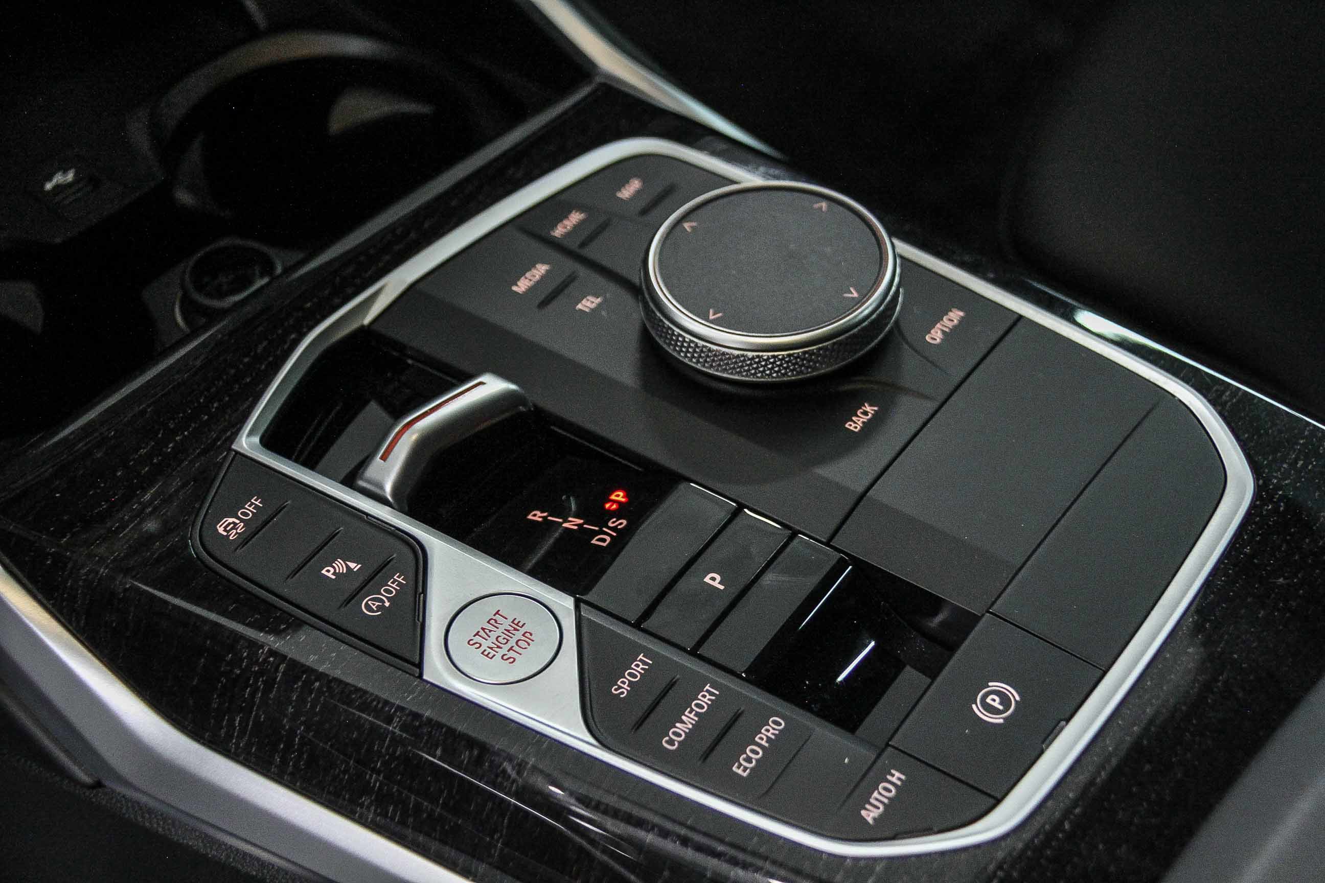 Used 2024 BMW 330i Sedan w/ Convenience Package image 21