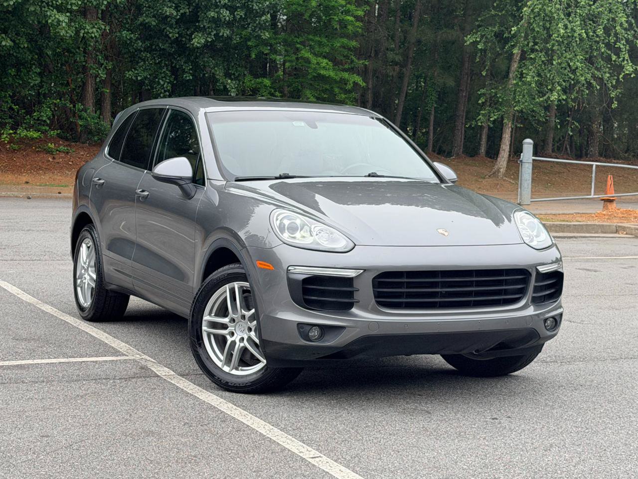 Used 2016 Porsche Cayenne AWD/4WD image 3