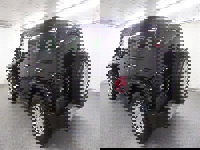 Used 2011 Jeep Wrangler Sahara image 5