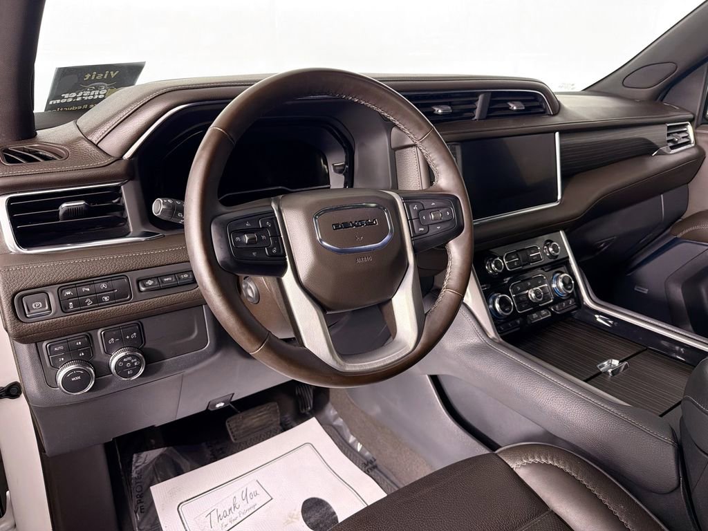 Used 2023 GMC Yukon Denali AWD/4WD image 9