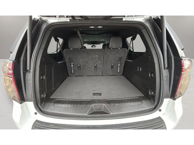 Used 2024 Chevrolet Suburban LT image 31