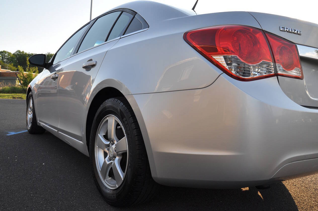 Used 2012 Chevrolet Cruze LS w/ Connectivity Package FWD image 13