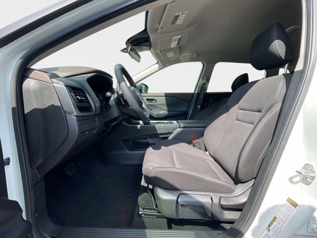 Used 2023 Nissan Rogue S AWD/4WD image 15