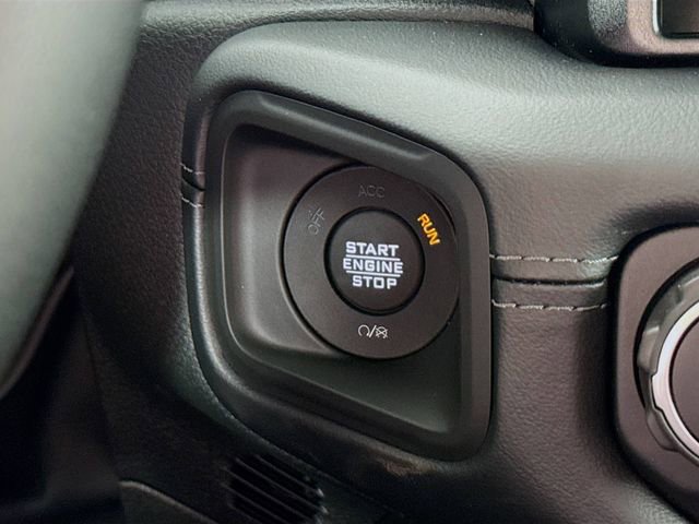 New 2025 Jeep Gladiator Sport image 13