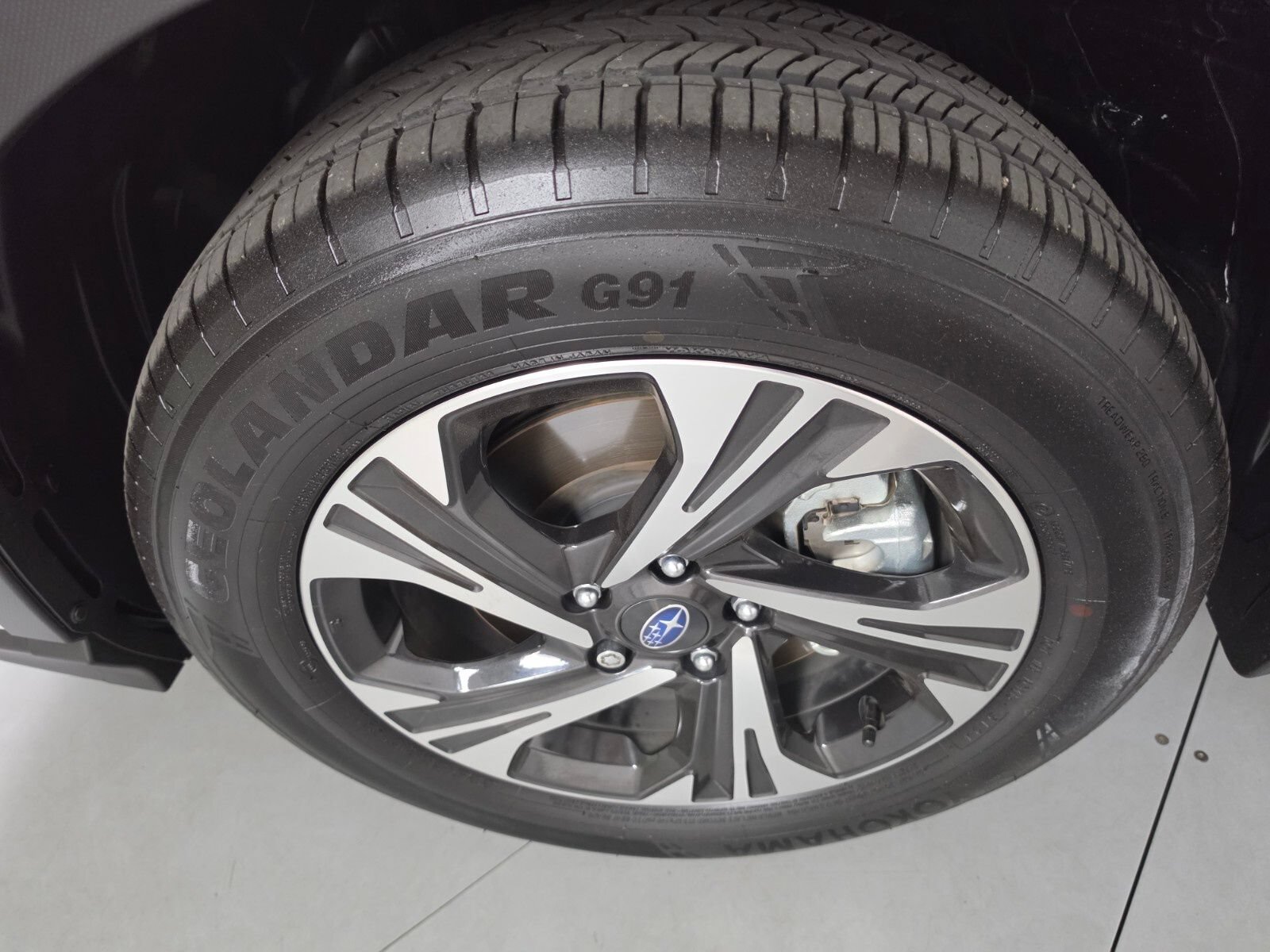 Used 2025 Subaru Crosstrek 2.5i Premium AWD/4WD image 9