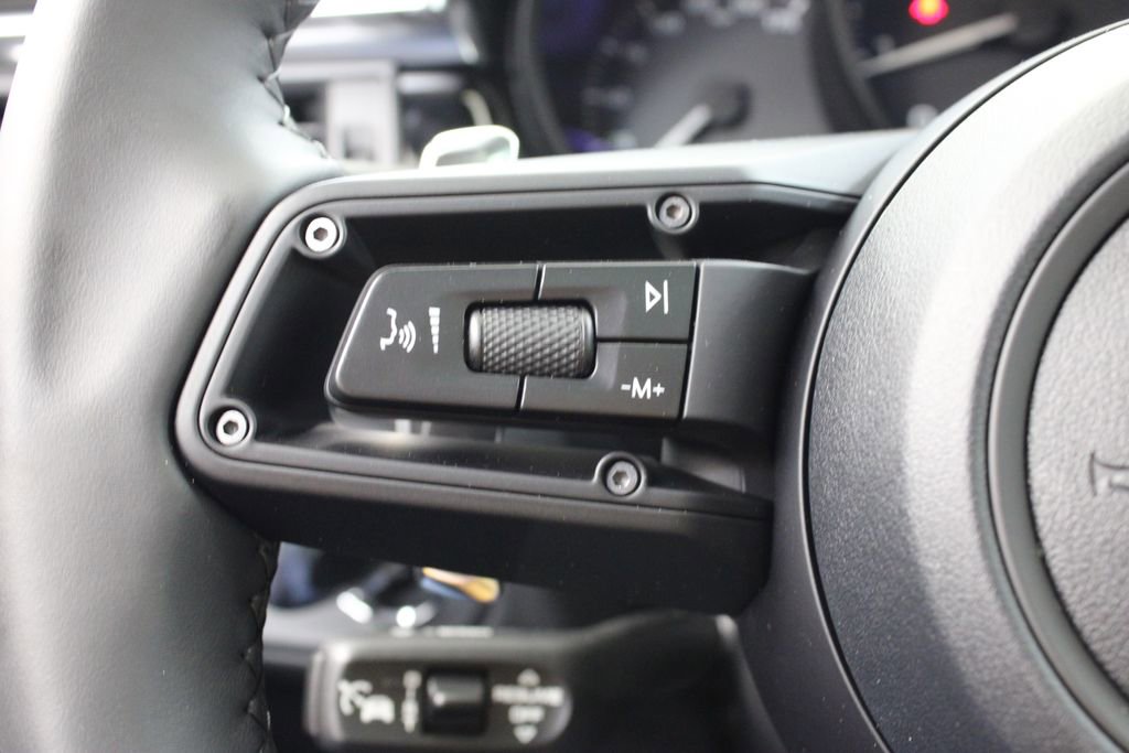 New 2026 Porsche Macan image 32